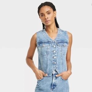 Women’s Universal Thread Denim Vest